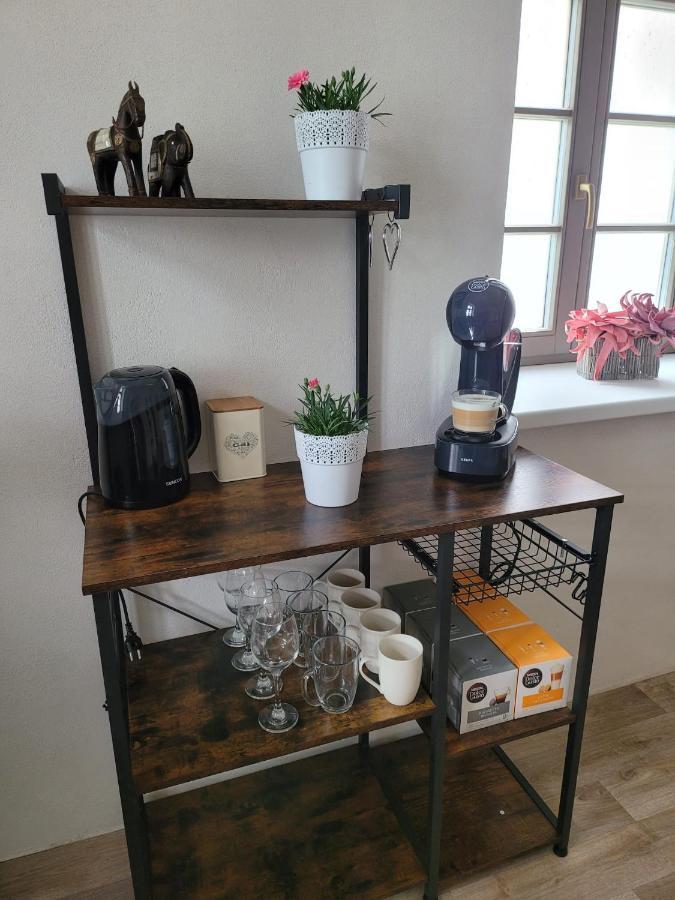 Chateau Moravany - Apartmany, Teepee A Wellness Ronov Nad Doubravou Ngoại thất bức ảnh